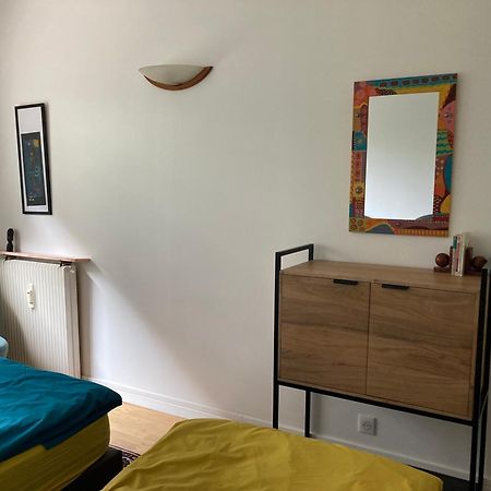 Appartement Vue Sur Jardin, 3 Pieces à Paris Extérieur photo
