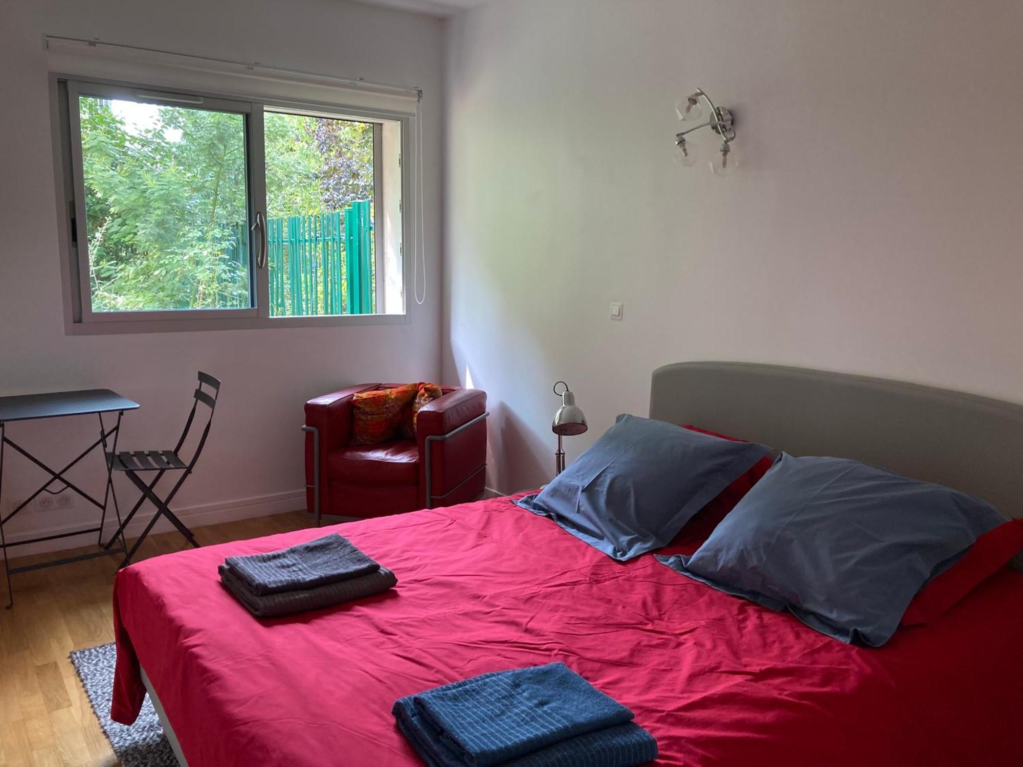 Appartement Vue Sur Jardin, 3 Pieces à Paris Extérieur photo